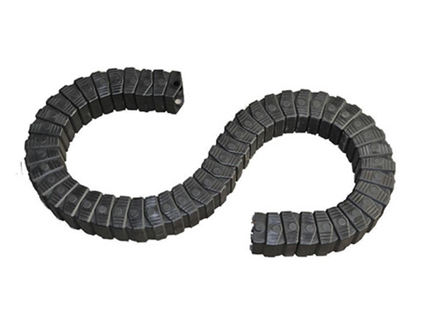 工程塑料拖鏈（萬向封閉式）